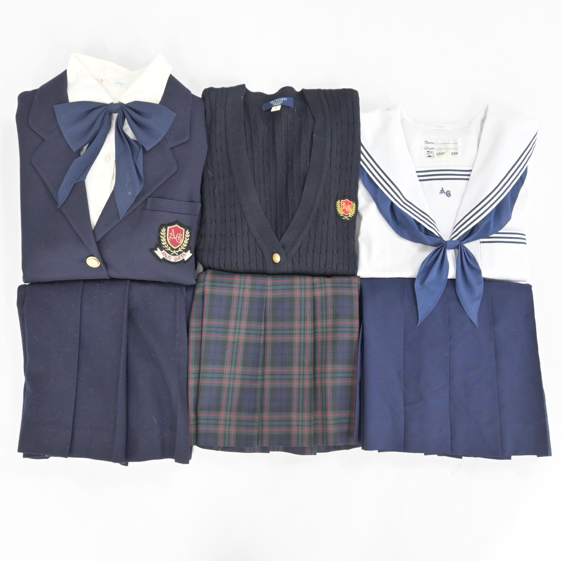通販でクリスマス 愛知県私立安城学園高校の制服を買取しました買取実績 制服 | 着せ替え服・アウトフィット